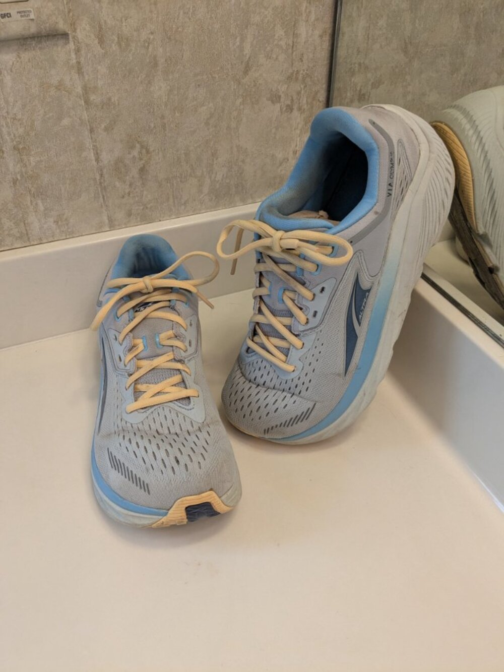 Altra VIA Olympus Max Cushion Running Shoes Gray US Women's 9